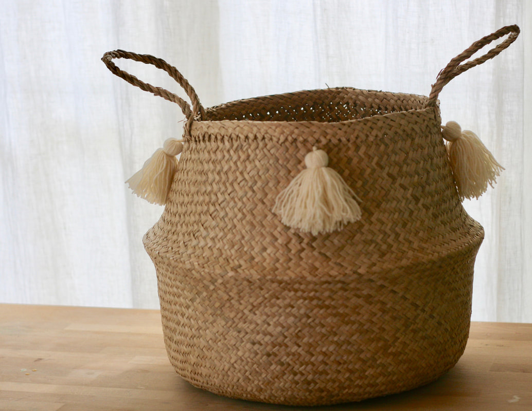 Seagrass basket with ivory tassels how-to